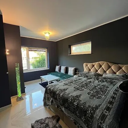 Neu Guest Place Apartment *